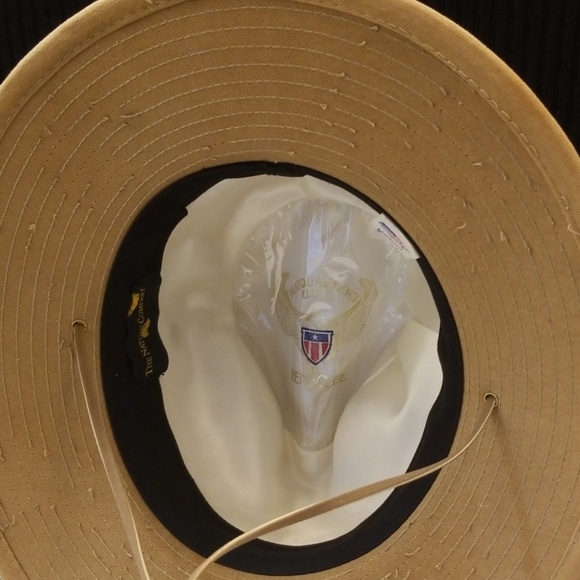 Herschel Handcrafted Hat - Picture 7 of 8